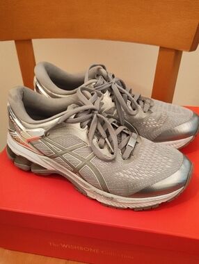 ASICS Women's Metallic Silver Athletic Running Shoes